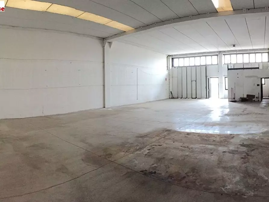 Immagine 8 di Laboratorio in vendita  in Via i maggio a Soliera