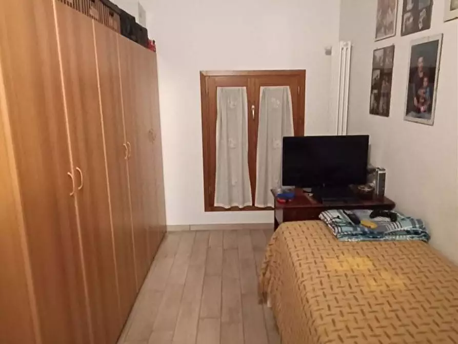 Immagine 31 di Casa bifamiliare in vendita  in roma a Finale Emilia