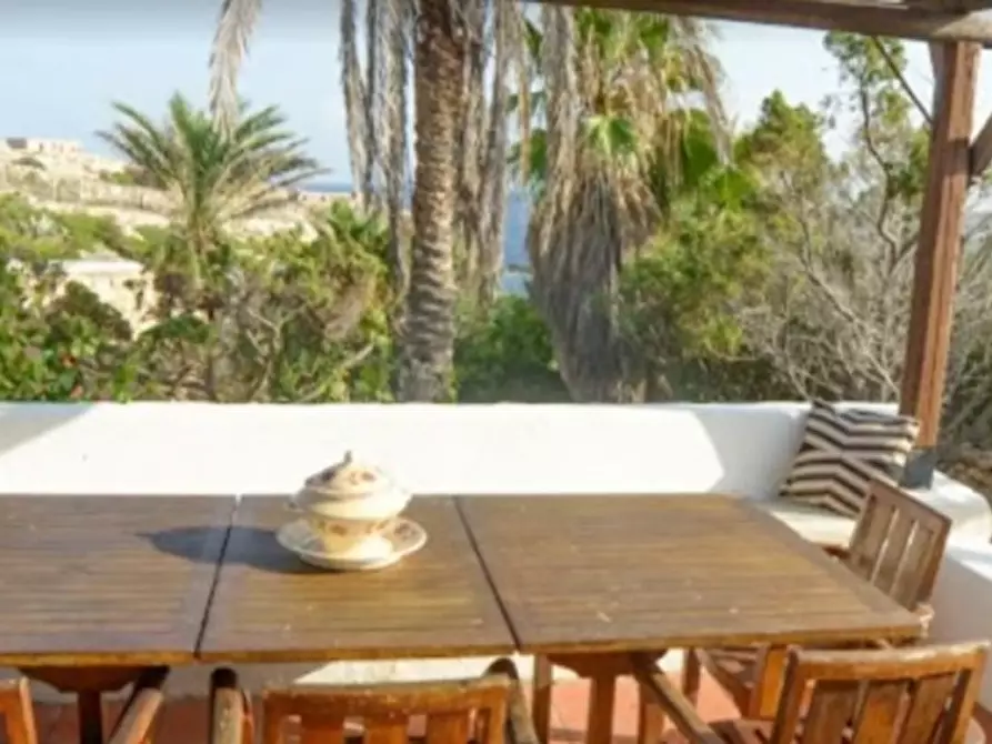 Immagine 4 di Villa in vendita  in Via di Grecale snc a Lampedusa E Linosa