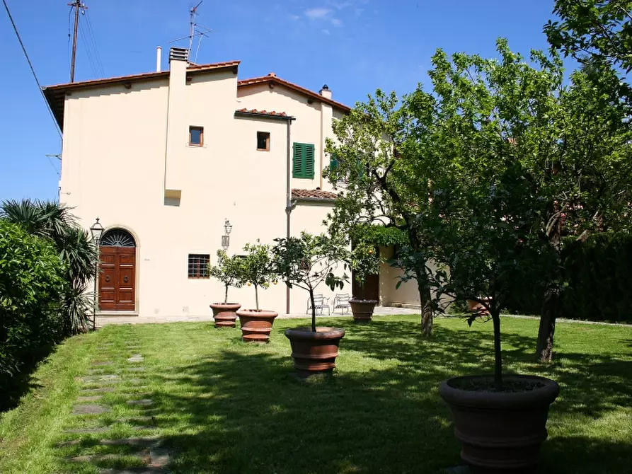 Immagine 2 di Casa indipendente in vendita  in Via della Petraia a Firenze