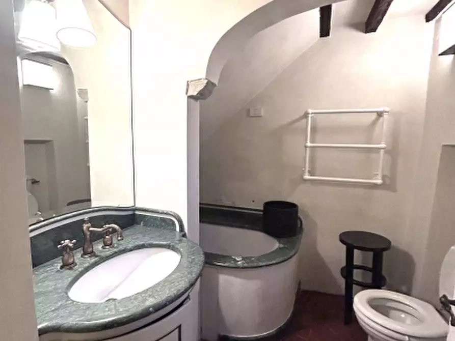 Immagine 11 di Casa indipendente in vendita  in Via della Petraia a Firenze