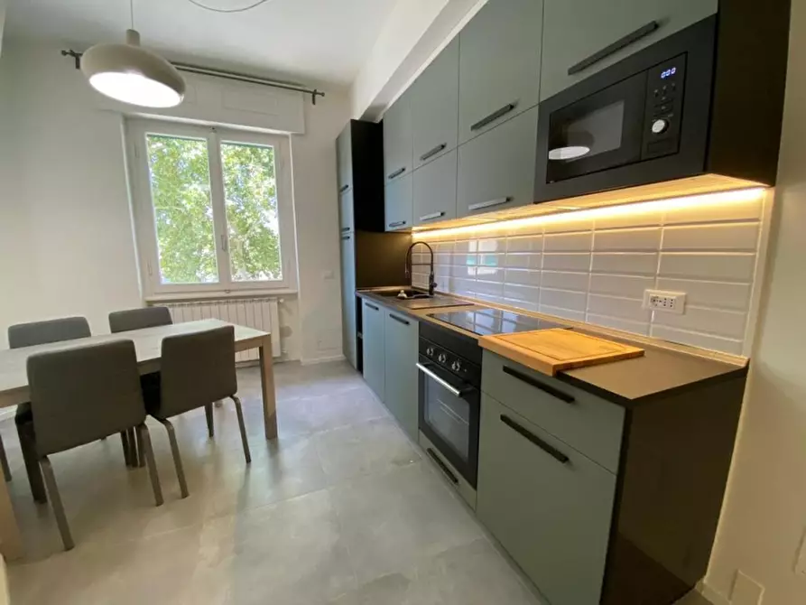 Immagine 4 di Appartamento in vendita  a Firenze