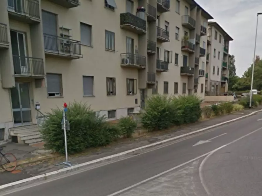 Immagine 1 di Garage in vendita  in Vía baccio da montelupo a Firenze