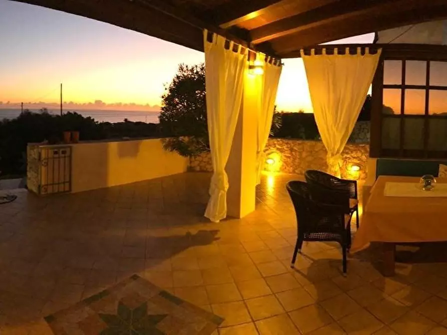 Immagine 12 di Villa in vendita  in Via Strada di Ponente 78 a Lampedusa E Linosa