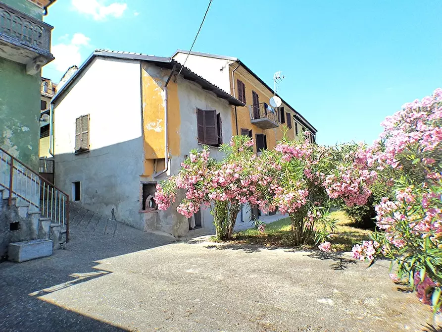 Immagine 2 di Porzione di casa in vendita  in via roma a Cereseto
