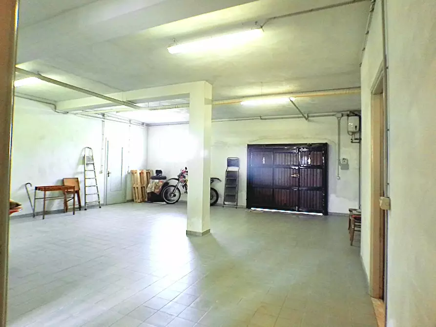 Immagine 12 di Villa in vendita  in strada privata s paolo 1 a Cerrina