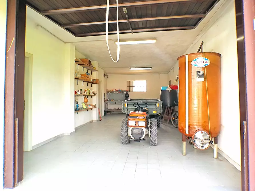 Immagine 14 di Villa in vendita  in strada privata s paolo 1 a Cerrina