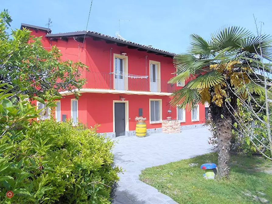 Immagine 1 di Casa indipendente in vendita  in via roma a Cerrina