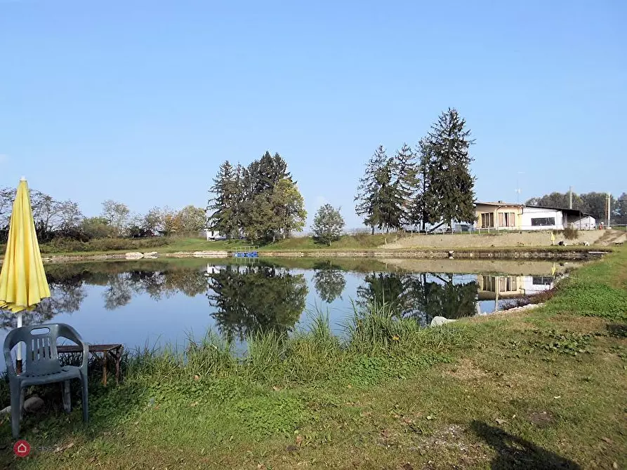 Immagine 1 di Terreno residenziale in vendita  in via roma a Trino Vercellese