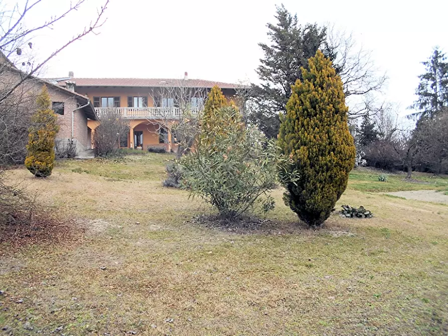 Immagine 1 di Casa indipendente in vendita  in via Roma a Camino