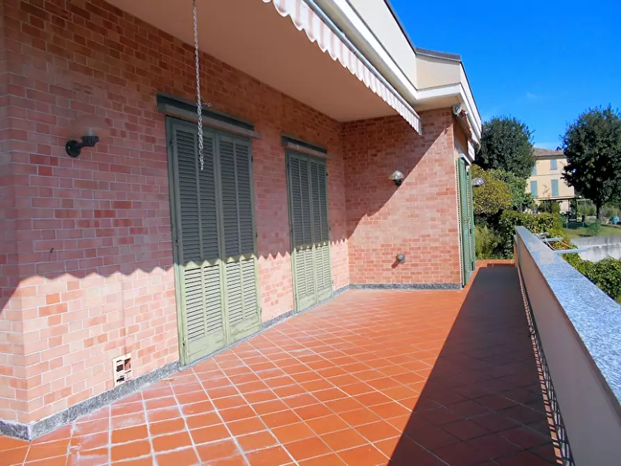 Immagine 12 di Villa in vendita  in via roma a Mombello Monferrato