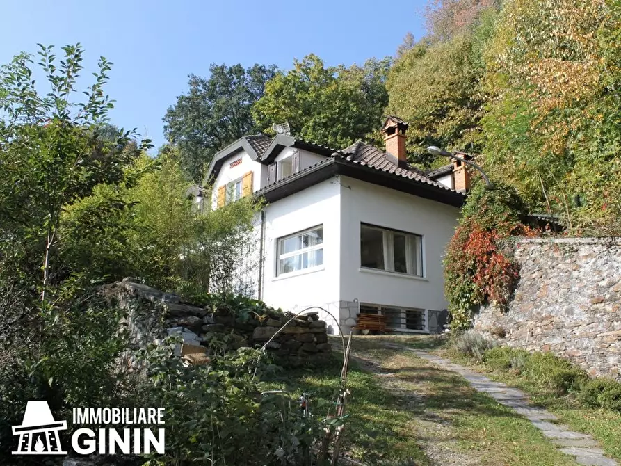 Immagine 1 di Villa in vendita  a Trarego Viggiona