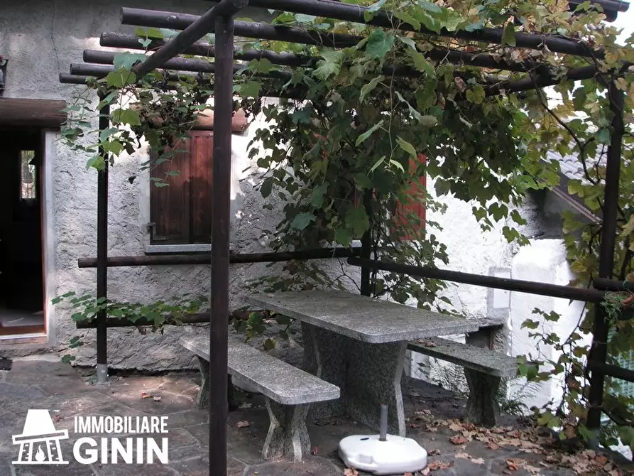 Immagine 2 di Rustico / casale in vendita  a Gurro