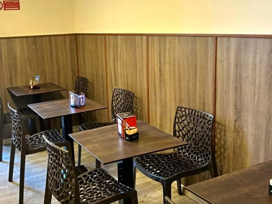 Immagine 4 di Licenza in vendita  in via fusinato a Genova