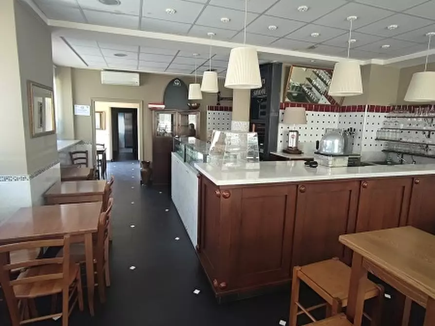 Immagine 3 di Licenza in vendita  in via di francia a Genova