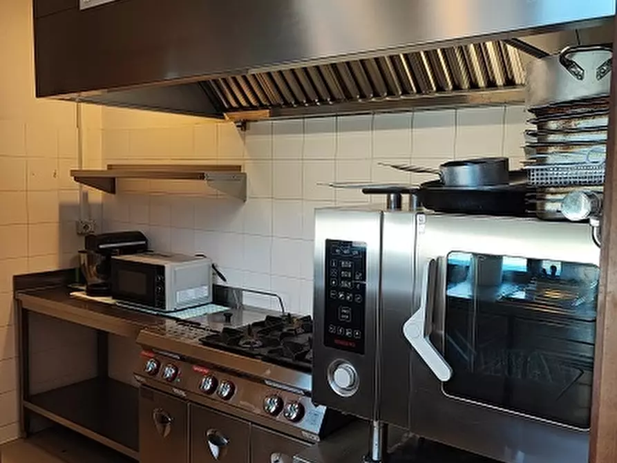 Immagine 8 di Licenza in vendita  in via di francia a Genova