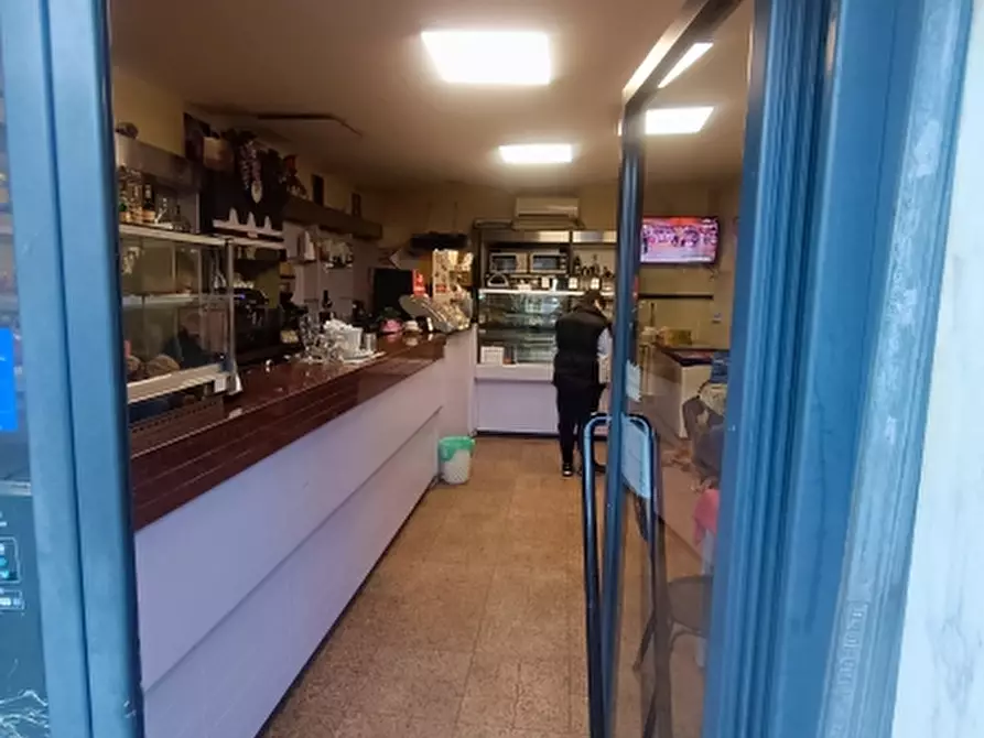 Immagine 2 di Licenza in vendita  in via bobbio a Genova