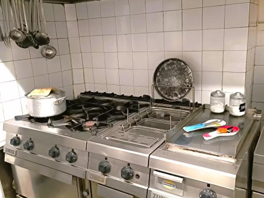 Immagine 8 di Licenza in vendita  in via 25 aprile a Pieve Ligure