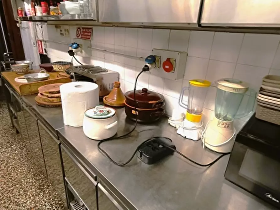 Immagine 10 di Licenza in vendita  in via 25 aprile a Pieve Ligure