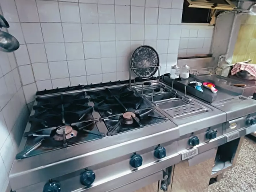 Immagine 7 di Licenza in vendita  in via 25 aprile a Pieve Ligure