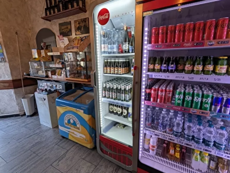 Immagine 7 di Licenza in vendita  in Piazza Lerda a Genova