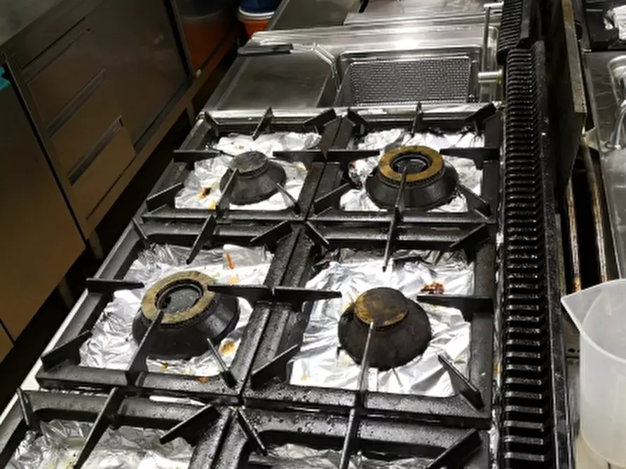 Immagine 11 di Locale commerciale in vendita  in via siracusa a Genova