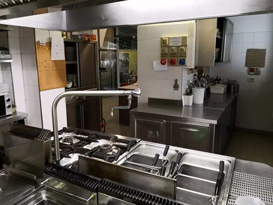 Immagine 13 di Locale commerciale in vendita  in via siracusa a Genova