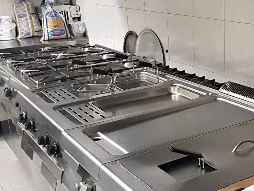 Immagine 7 di Licenza in vendita  in via 5 maggio a Genova