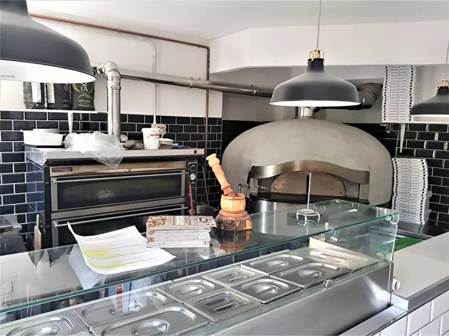 Immagine 6 di Licenza in vendita  in via 5 maggio a Genova