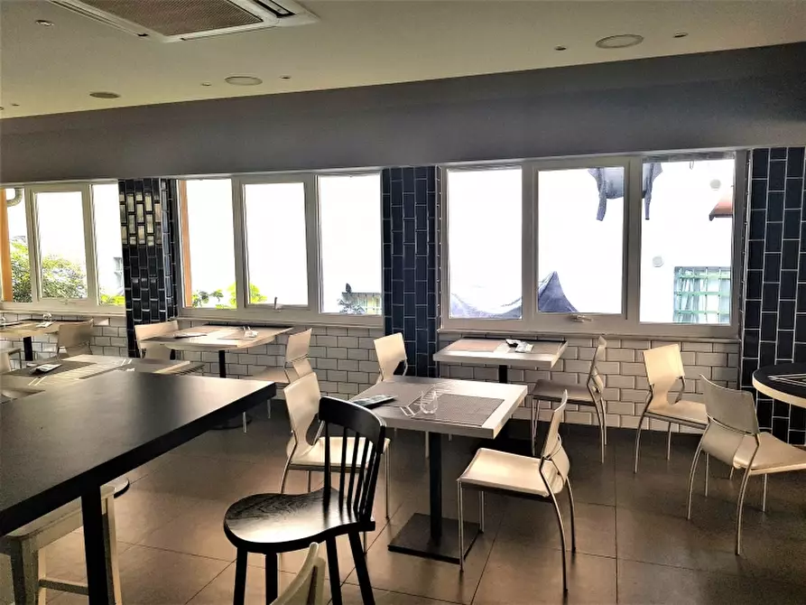 Immagine 3 di Licenza in vendita  in via 5 maggio a Genova