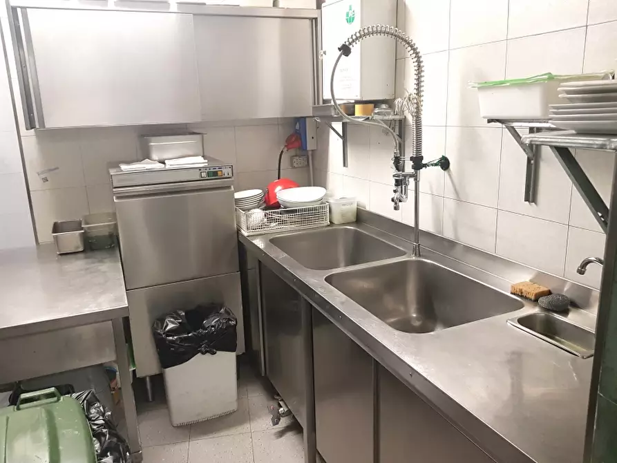 Immagine 13 di Licenza in vendita  in via 5 maggio a Genova