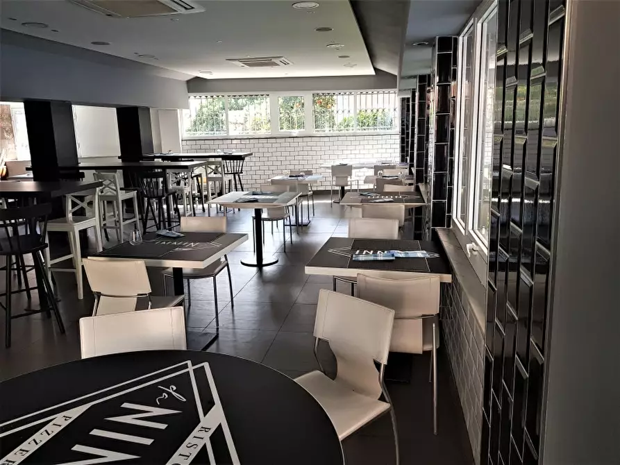 Immagine 4 di Licenza in vendita  in via 5 maggio a Genova