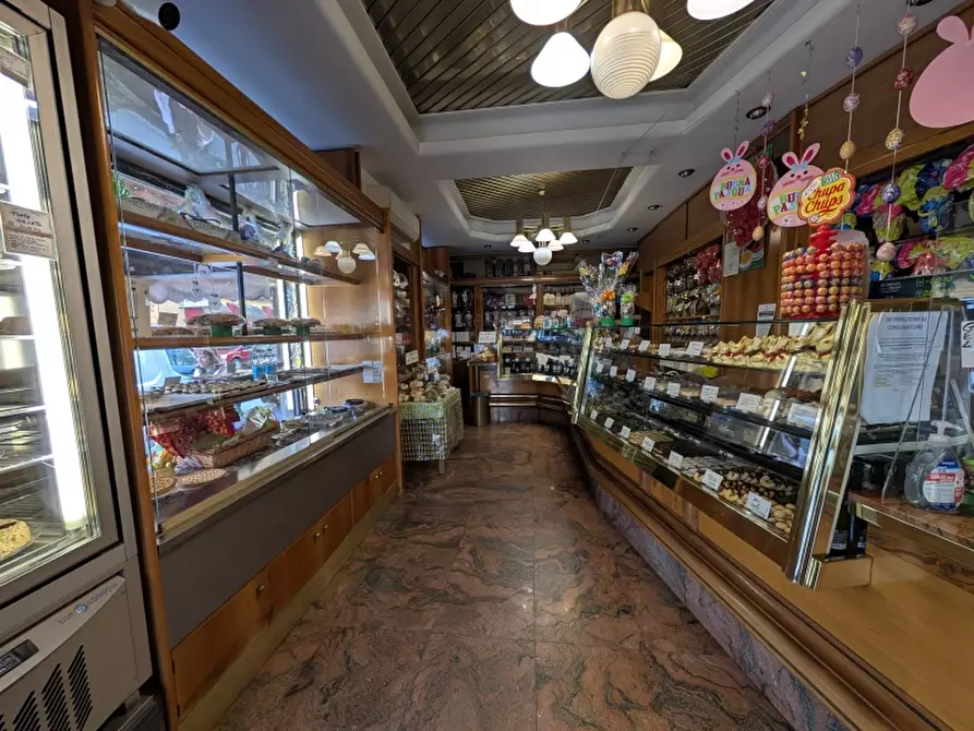 Immagine 2 di Licenza in vendita  in PIAZZA MARTINEZ a Genova