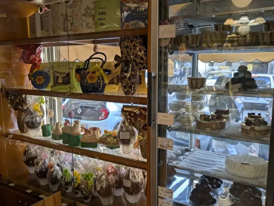 Immagine 13 di Licenza in vendita  in PIAZZA MARTINEZ a Genova