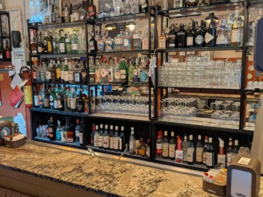 Immagine 3 di Licenza in vendita  in piazza campetto a Genova