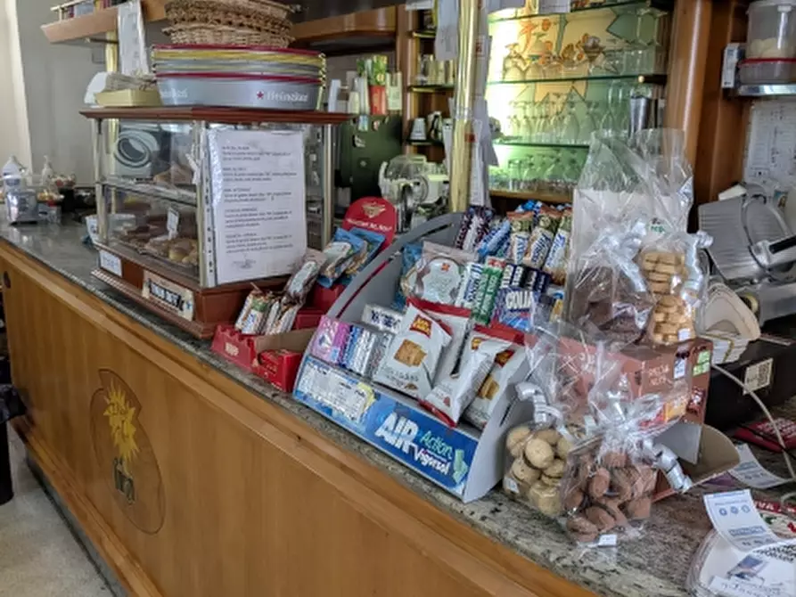 Immagine 1 di Licenza in vendita  in via ettore vernazza a Genova