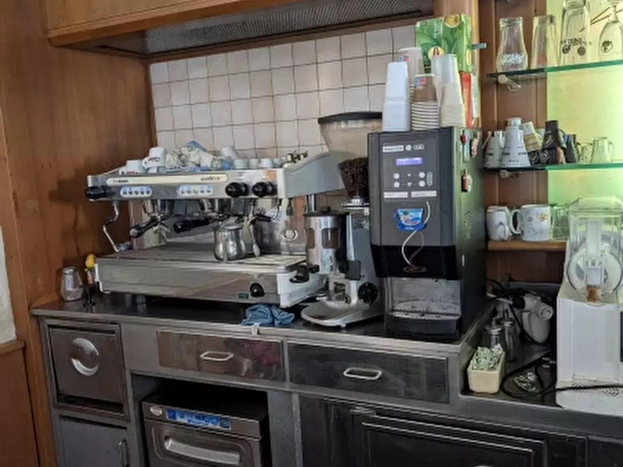 Immagine 2 di Licenza in vendita  in via ettore vernazza a Genova