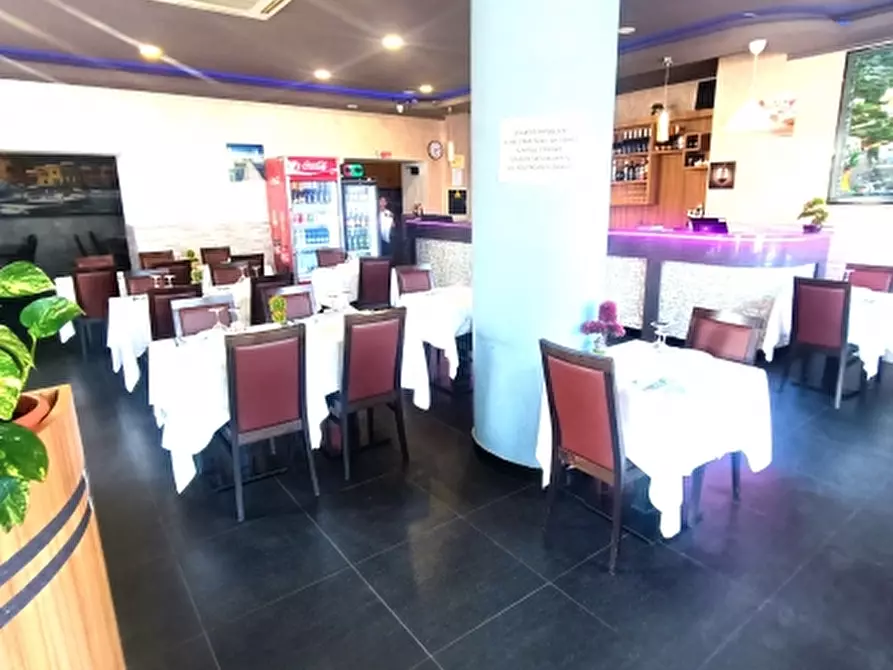 Immagine 1 di Licenza in vendita  in Via Lungomare di Pegli a Genova