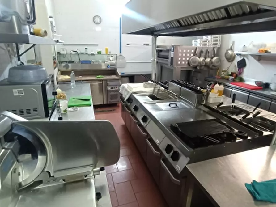 Immagine 14 di Licenza in vendita  in Via Lungomare di Pegli a Genova