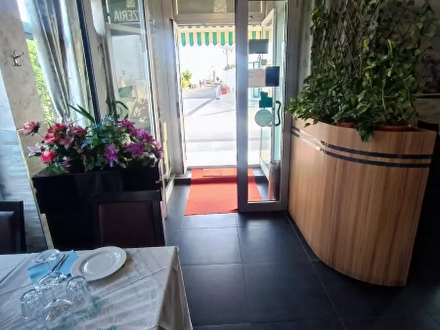 Immagine 7 di Licenza in vendita  in Via Lungomare di Pegli a Genova