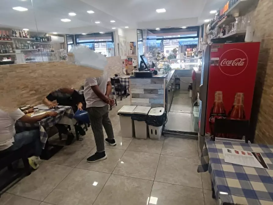 Immagine 3 di Licenza in vendita  in via san vincenzo a Genova