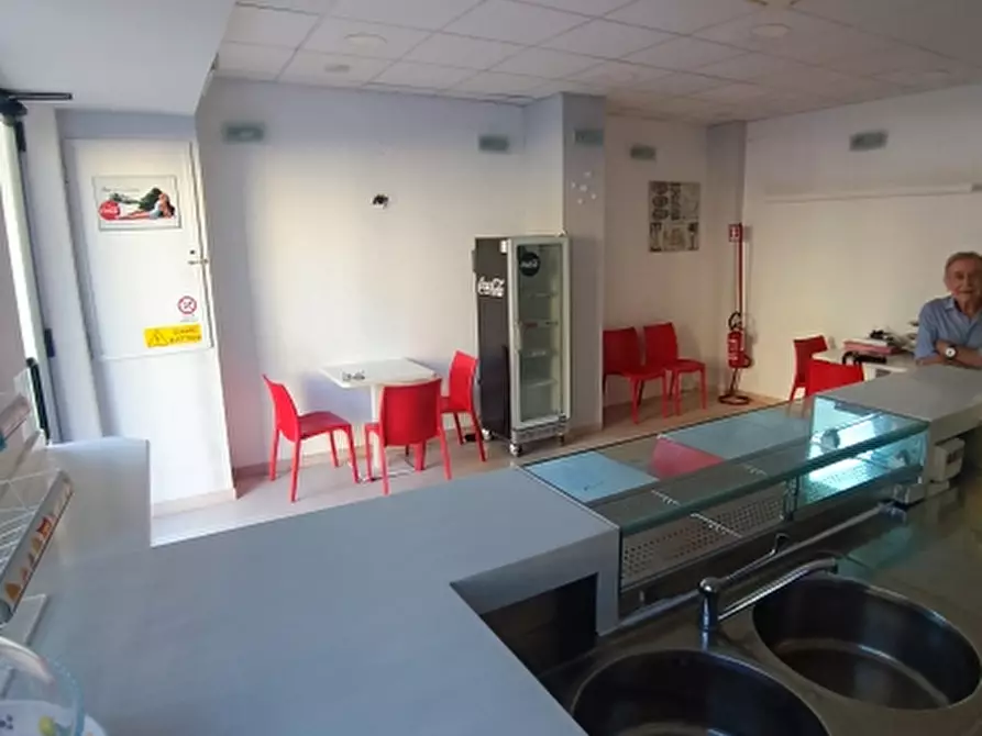 Immagine 3 di Licenza in vendita  in corso europa 107 a Genova