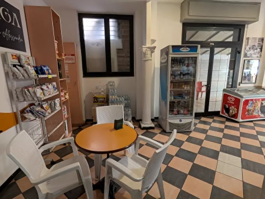 Immagine 5 di Licenza in vendita  in VIA BIGA a Genova