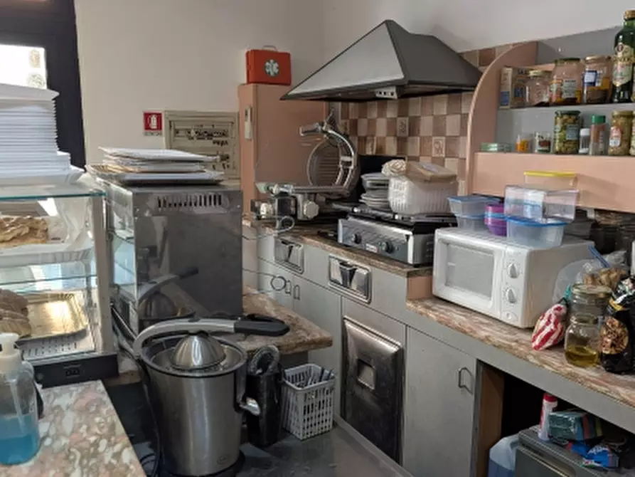 Immagine 8 di Licenza in vendita  in VIA BIGA a Genova