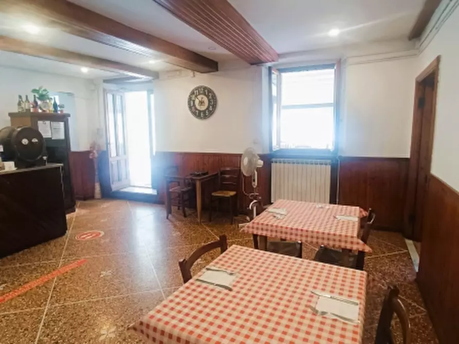 Immagine 7 di Licenza in vendita  in via gramsci a Serra Riccò