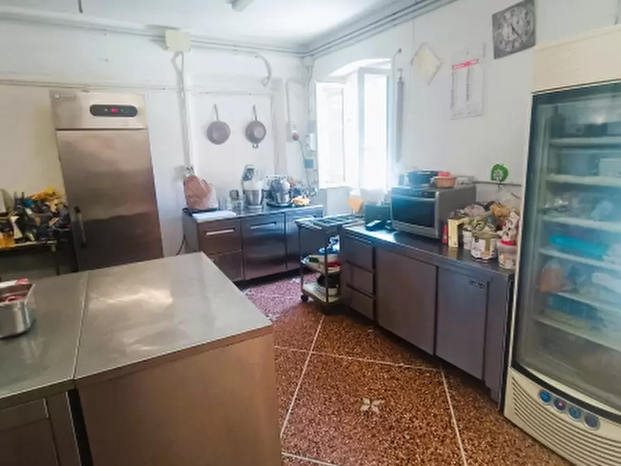 Immagine 8 di Licenza in vendita  in via gramsci a Serra Riccò