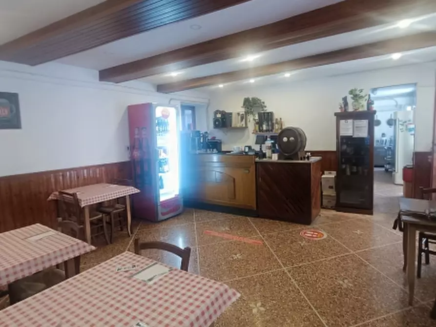 Immagine 6 di Licenza in vendita  in via gramsci a Serra Riccò
