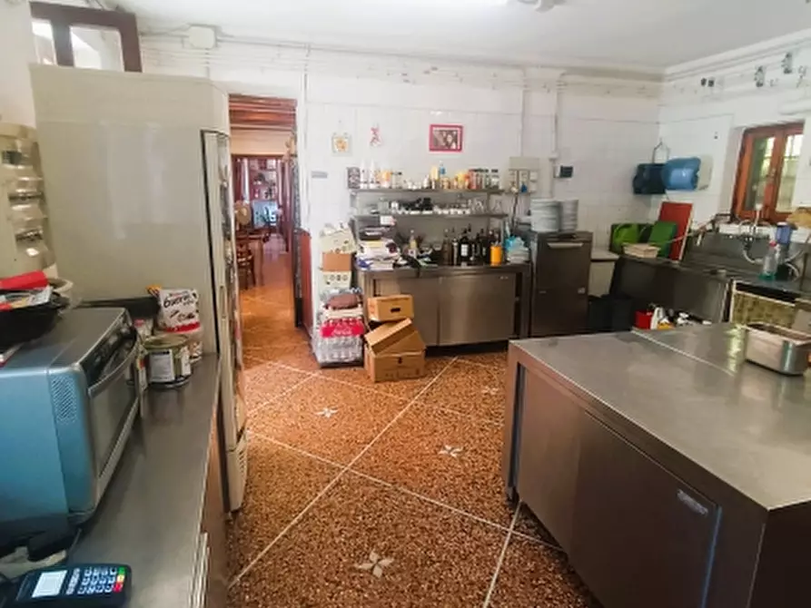 Immagine 10 di Licenza in vendita  in via gramsci a Serra Riccò