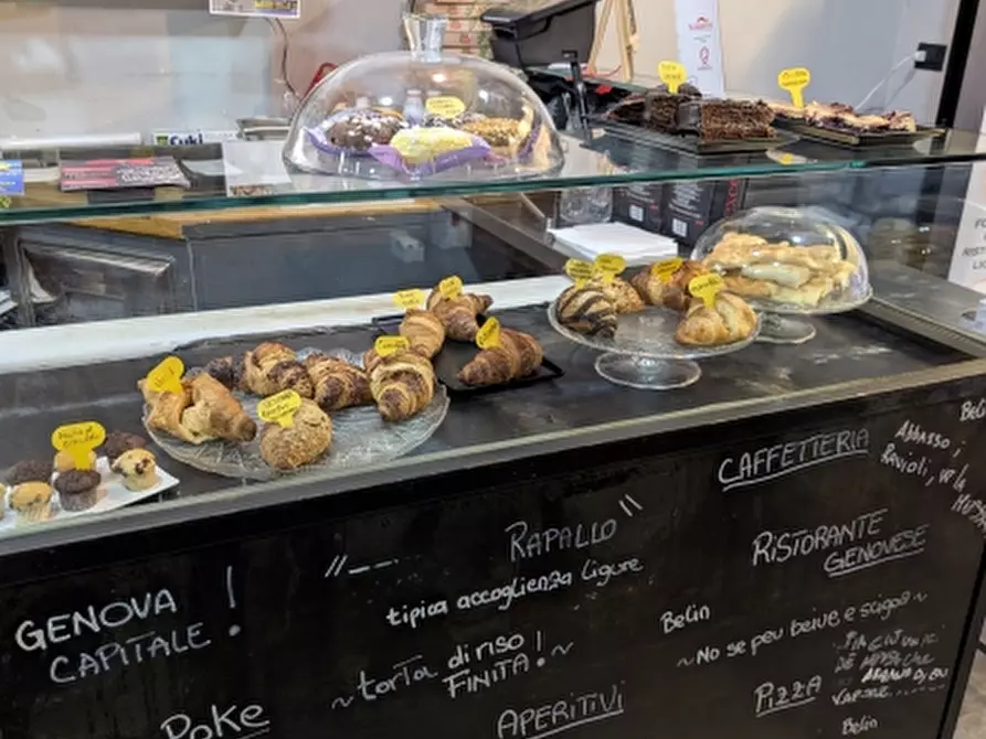 Immagine 4 di Licenza in vendita  in via mazzini a Rapallo