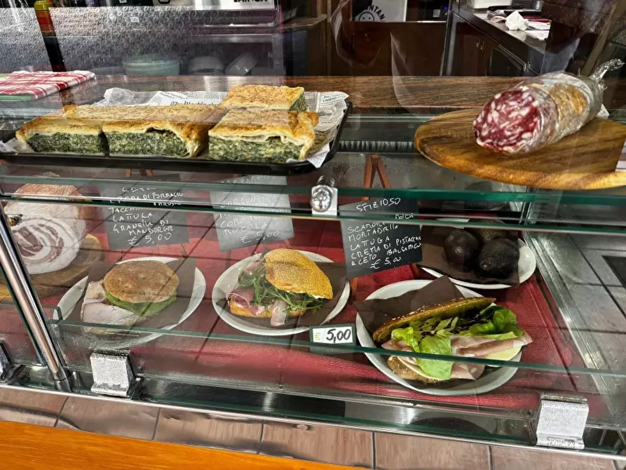 Immagine 12 di Licenza in vendita  in via san martino a Genova